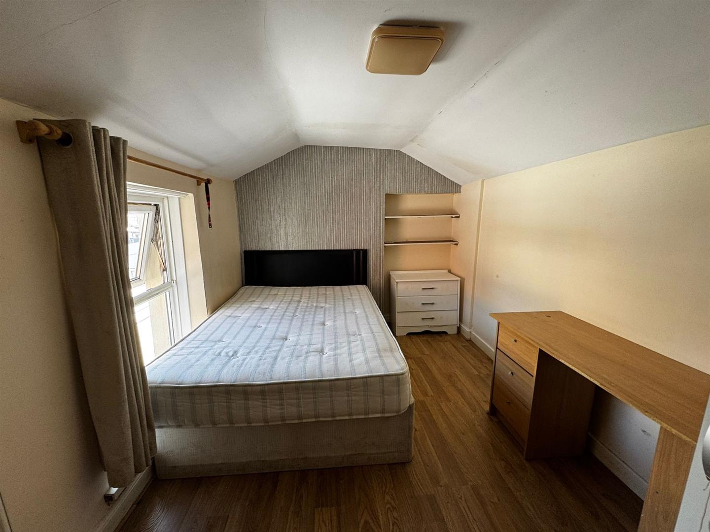 Vincent Street, Sandfields, Swansea, SA1 3TY